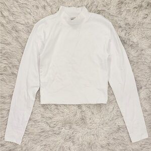Babaton ‘Contour’ Mockneck Longsleeve - White